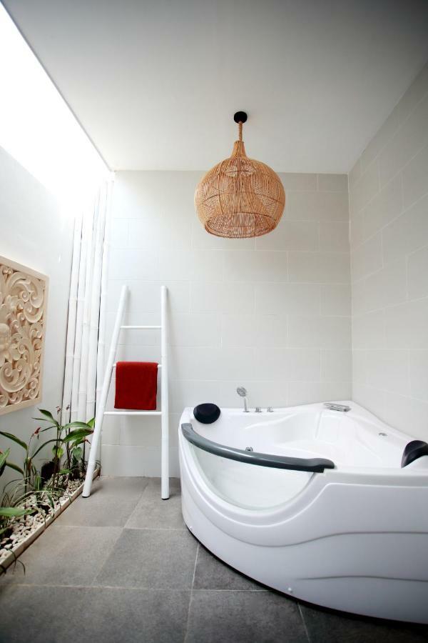 Vanilla Suite Jimbaran Exterior photo